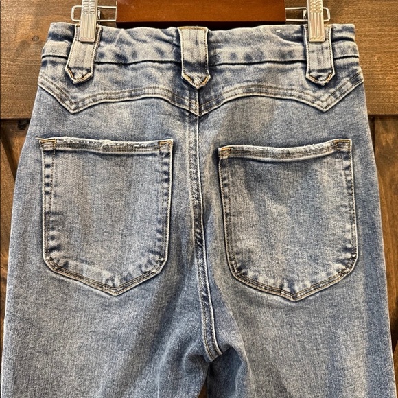 Good American Bootcut Jeans - Picture 4 of 4